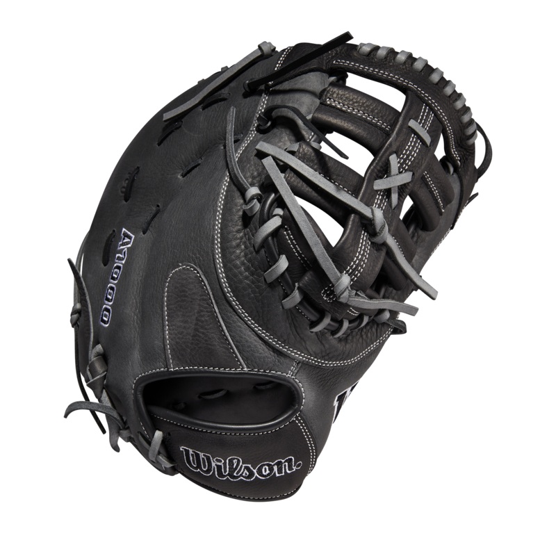 Wilson 2022 A1000 1620 12.5″ First Base Mitt Right Hand Throw
