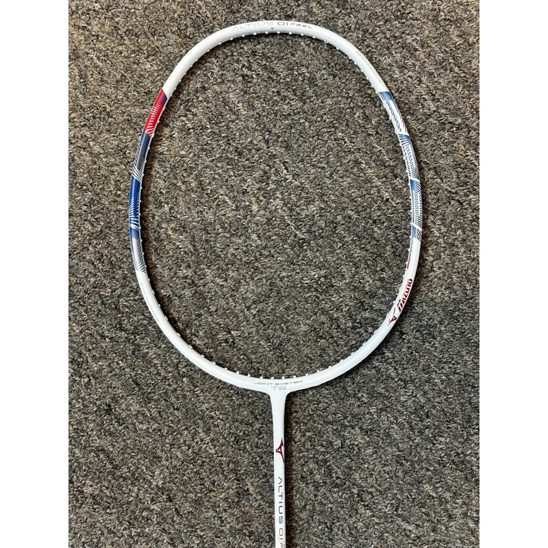 #1 Mizuno Altius 01 Feel 3U